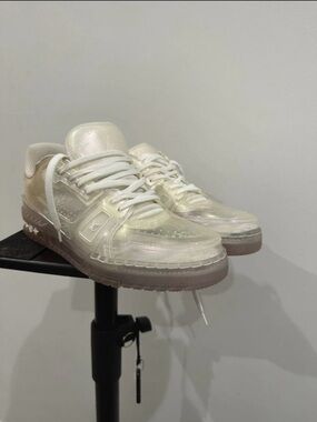 Louis Vuitton Trainer Sneakers Transparent Iridescent Size 8.5 ✨ Authentic